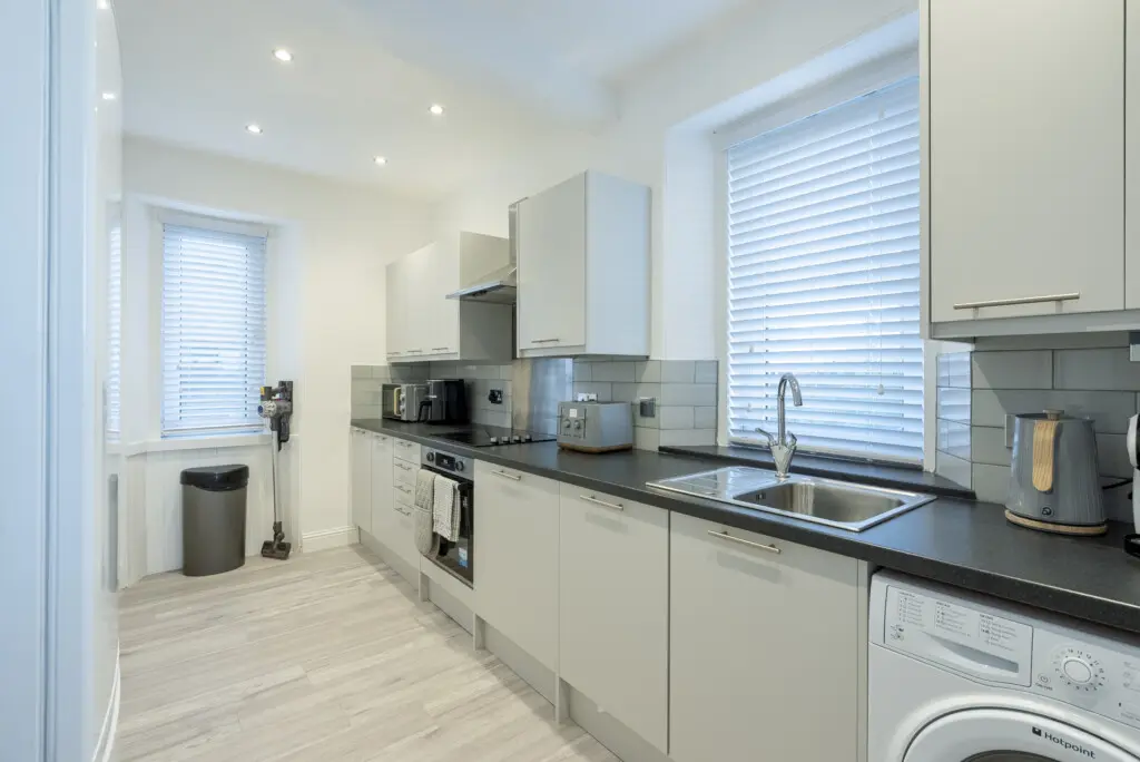 8339a7425c35532af0ed26b3c94f80b2db1f884aab6f166c24048ced009810b6 a2f108e735 v0.jpg