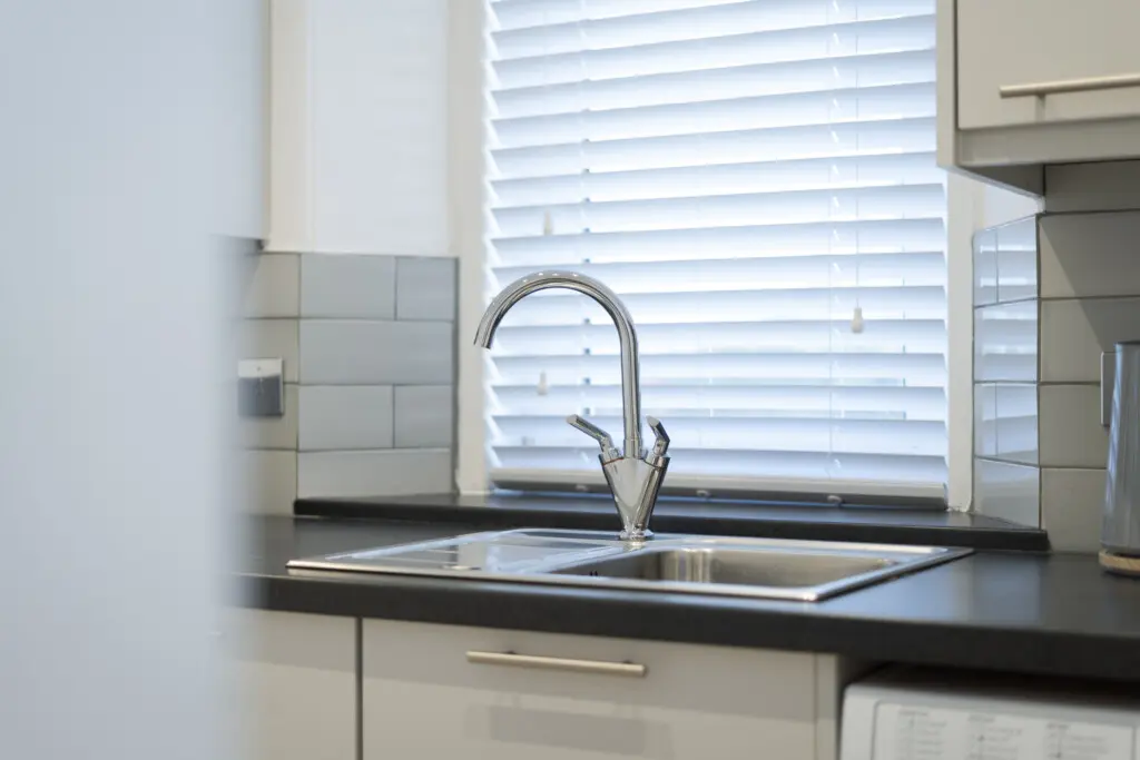 9d234a962f7519ec0b89416fa4628eca569223f0a9d9a7f76b04b78e181738f5 a2f108e735 v0.jpg