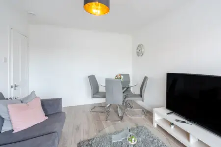 ebdef920f88df0f8d2c9b219c954a9b27e15005e050e10412a875e5f9a23c9ba 27fe1aa1e9 v0 w1280xh0 rDEF.jpg