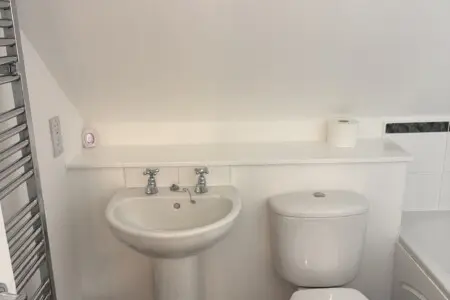 0416bdc1ce11098921dfd89539fb2220de2baf7fde3fbe0940a1e4dcfa544e9d 5e95f3093e v0.jpg