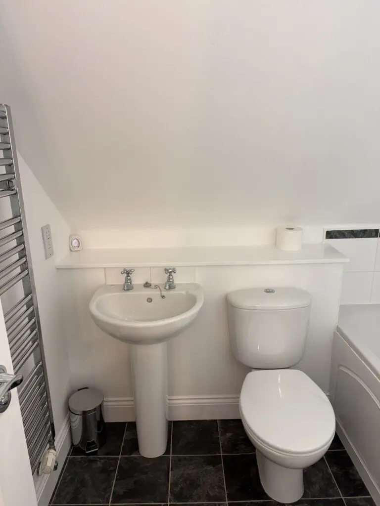 0416bdc1ce11098921dfd89539fb2220de2baf7fde3fbe0940a1e4dcfa544e9d 5e95f3093e v0.jpg