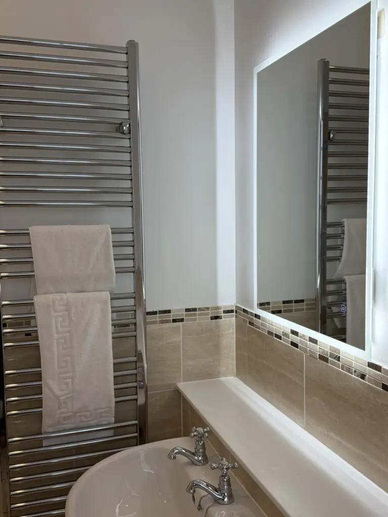 4299c7ff0ffb9e43b12bc23b5b6eb3f6f8a27df314b140b7f49bcedd811def50 5e95f3093e v0.jpg