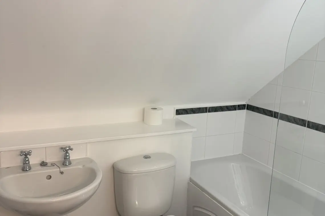 65fbb30cbc89d94b082a149e3a7b0234f317753be4f8119b148d5e4616875db3 5e95f3093e v0.jpg