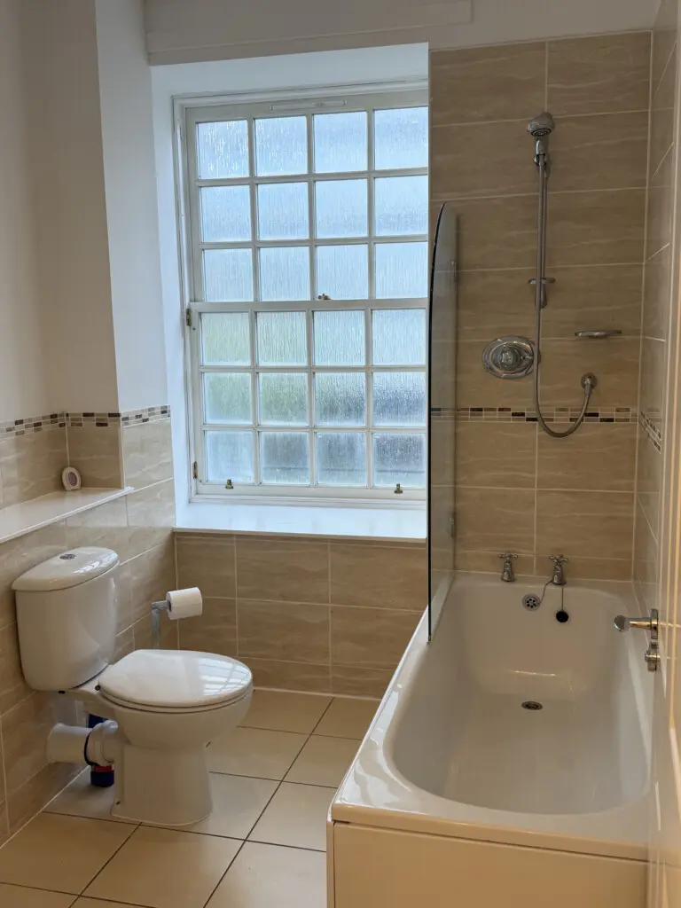 71281866b83f45ff86b0f8001610a23bdea80812dead61306f8461acaea0b271 5e95f3093e v0.jpg