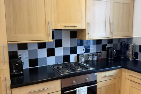 85fe9daada4a05590212d1f4a6db8204612c8cb7c8b16e1086bb9c654d25fa63 5e95f3093e v0.jpg