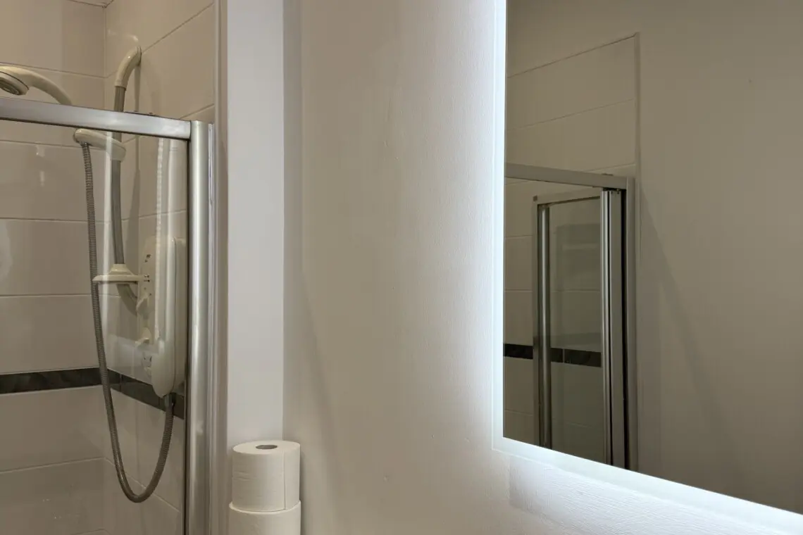 92333f9e32f4580553752a43776404cce64f409e63161a96439e82b9d6453bf4 5e95f3093e v0.jpg