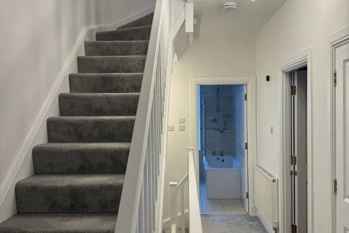 b5fb730666275d82c4a59661d29614230cd51982ece28566192cd9530cdf97f5 5e95f3093e v0.jpg