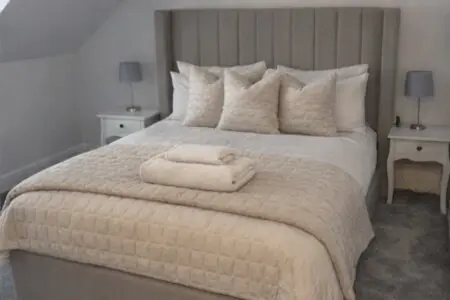 e4f6fe7d15a6cab6b97286efe64b6ac157311ebfdbf718c39f54b5ab44a0e1a6 5e95f3093e v0.jpg